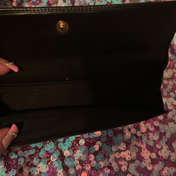 Vintage Kiss lock Black Ferragamo Wallet - Picture 13 of 14